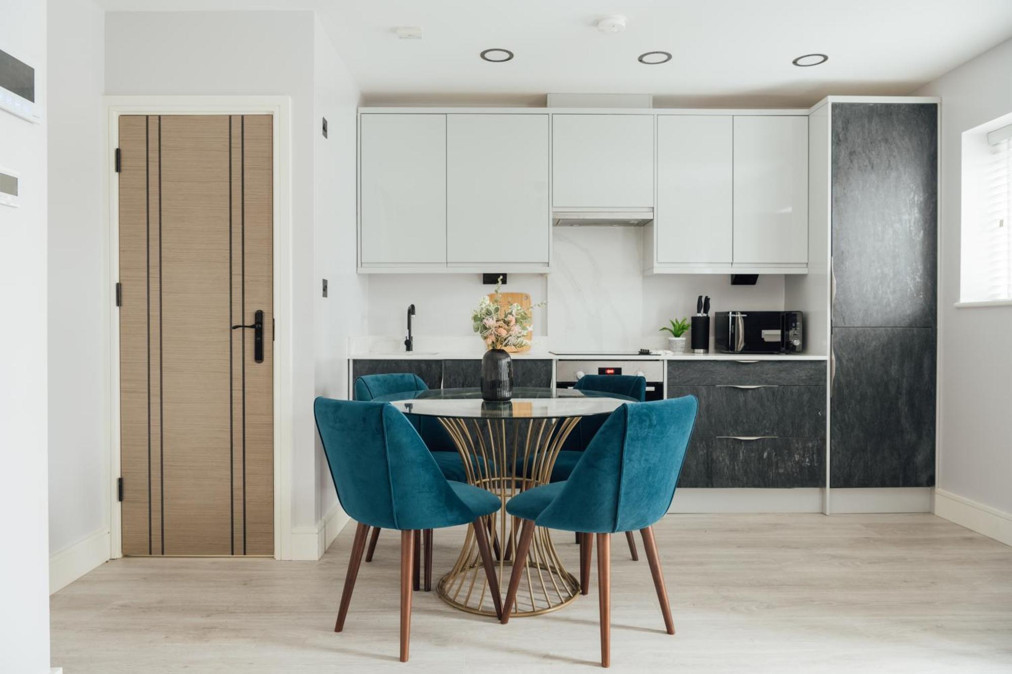 Inviting 2 Bedroom House In Ντόρκινγκ Εξωτερικό φωτογραφία